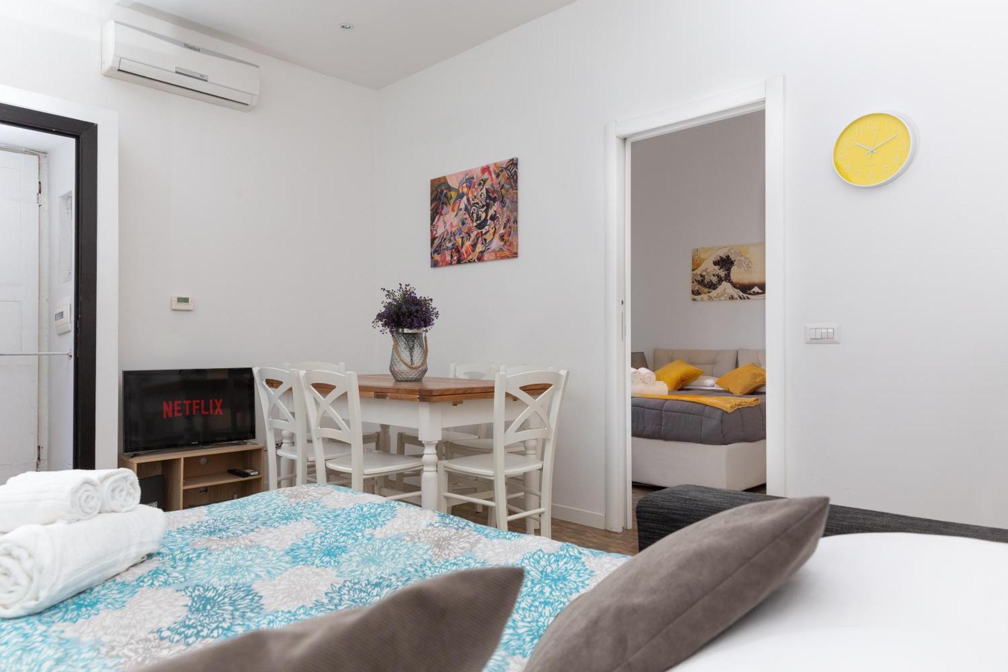 Kandinsky - Exclusive Apartment Милано Екстериор снимка